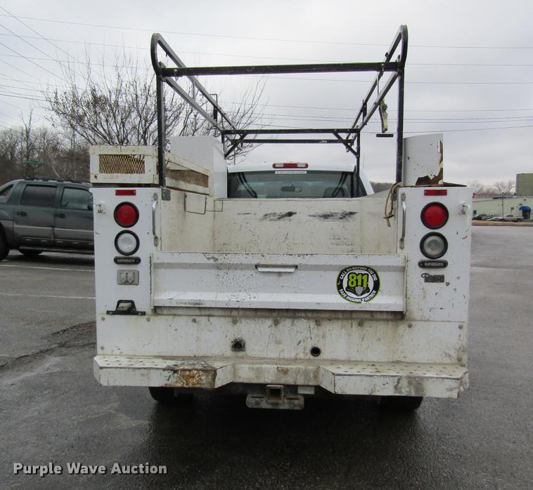 image for item DB5924 2006 Chevrolet Silverado 3500 utility bed pickup truck