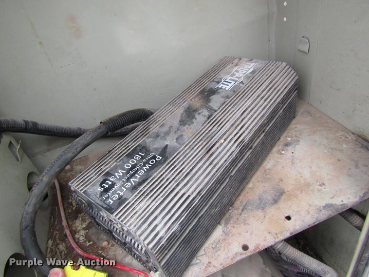 image for item DB5924 2006 Chevrolet Silverado 3500 utility bed pickup truck