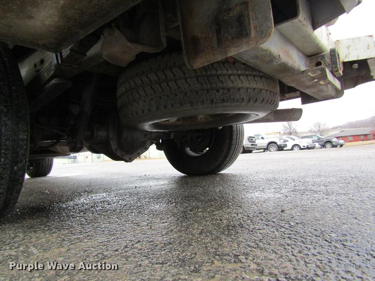 image for item DB5924 2006 Chevrolet Silverado 3500 utility bed pickup truck