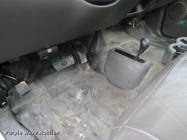 image for item DB5924 2006 Chevrolet Silverado 3500 utility bed pickup truck