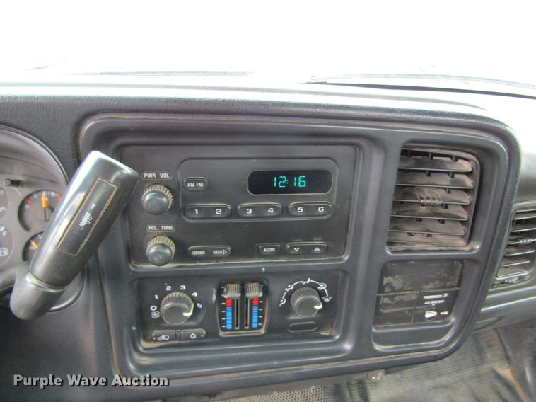 image for item DB5924 2006 Chevrolet Silverado 3500 utility bed pickup truck