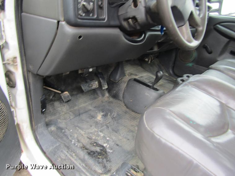 image for item DB5924 2006 Chevrolet Silverado 3500 utility bed pickup truck