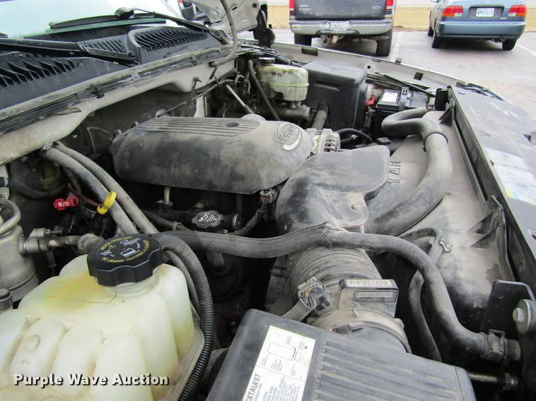 image for item DB5924 2006 Chevrolet Silverado 3500 utility bed pickup truck