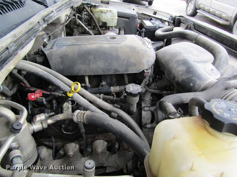 image for item DB5924 2006 Chevrolet Silverado 3500 utility bed pickup truck