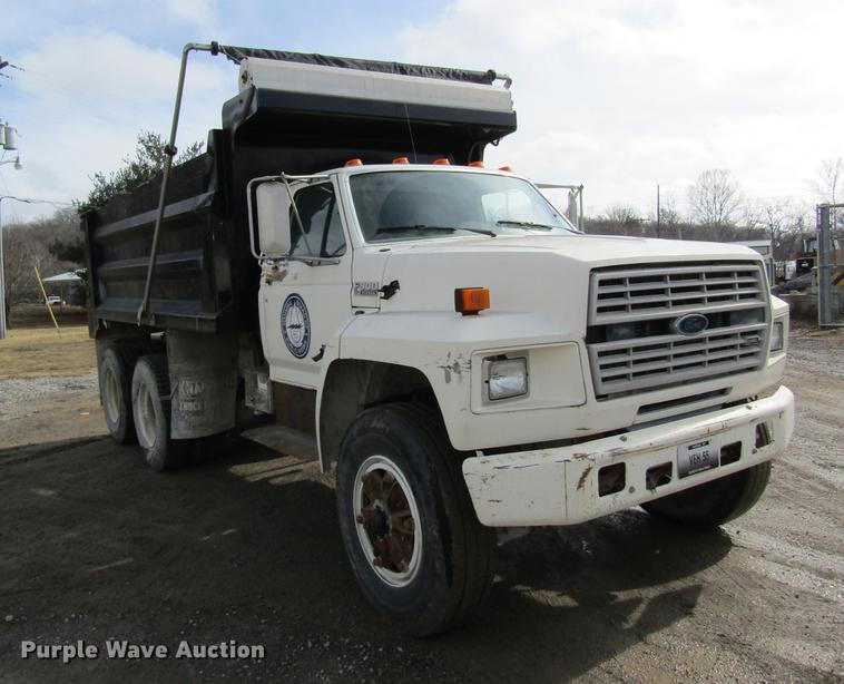 image for item DB5925 1991 Ford F900 dump truck