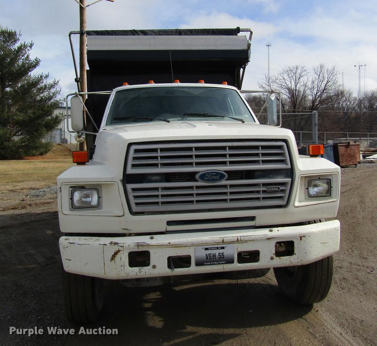 image for item DB5925 1991 Ford F900 dump truck