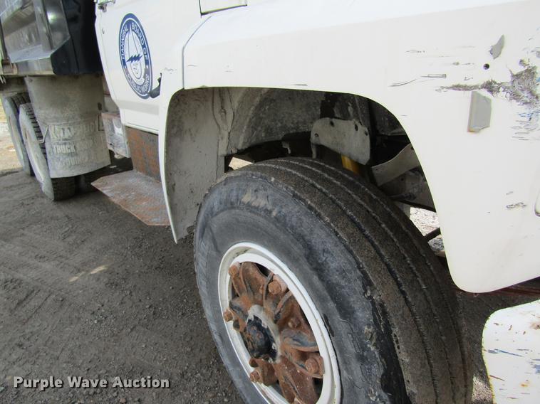 image for item DB5925 1991 Ford F900 dump truck