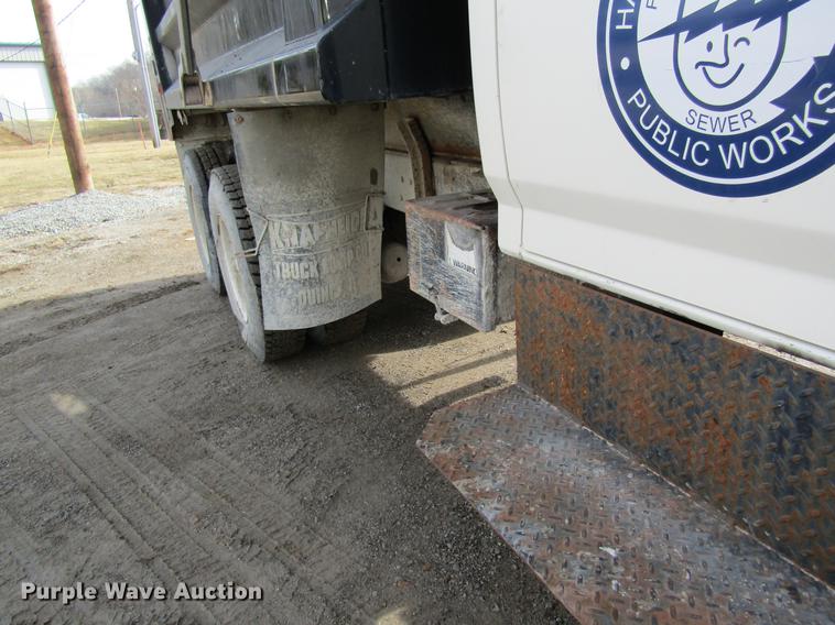 image for item DB5925 1991 Ford F900 dump truck