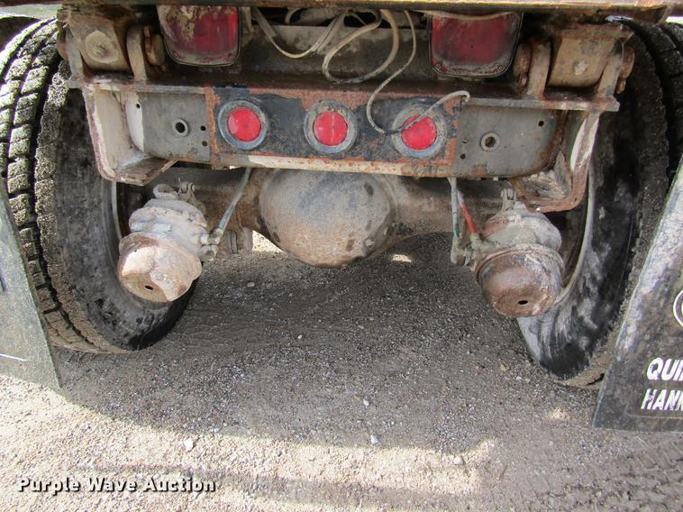 image for item DB5925 1991 Ford F900 dump truck