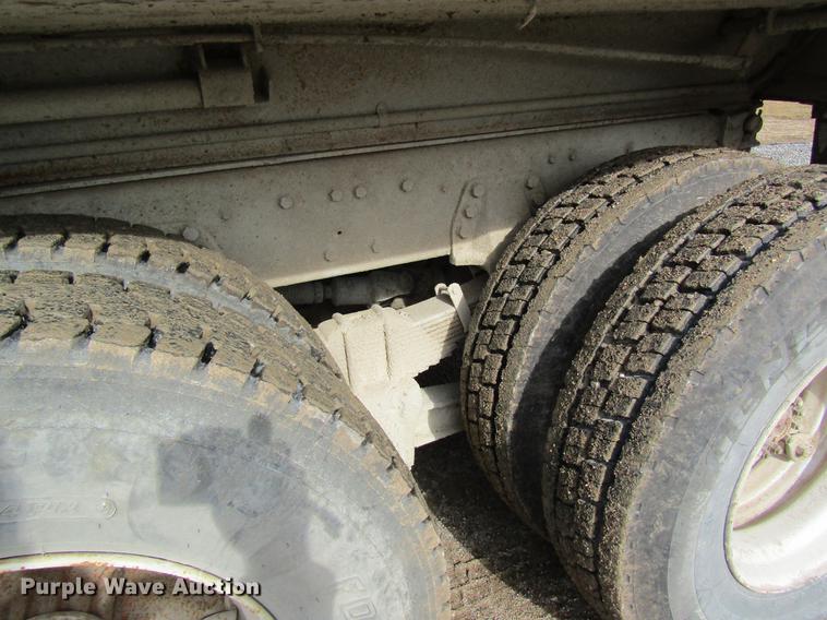 image for item DB5925 1991 Ford F900 dump truck