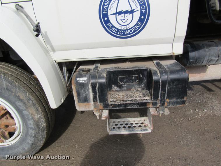 image for item DB5925 1991 Ford F900 dump truck