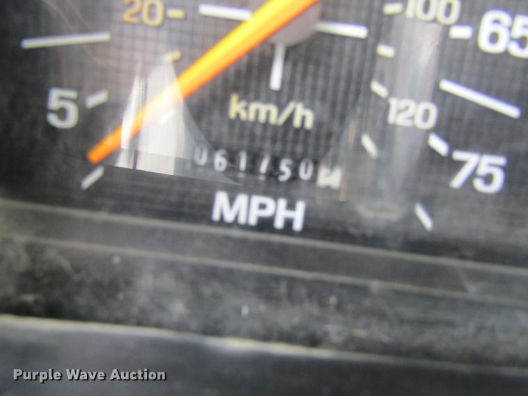 image for item DB5925 1991 Ford F900 dump truck