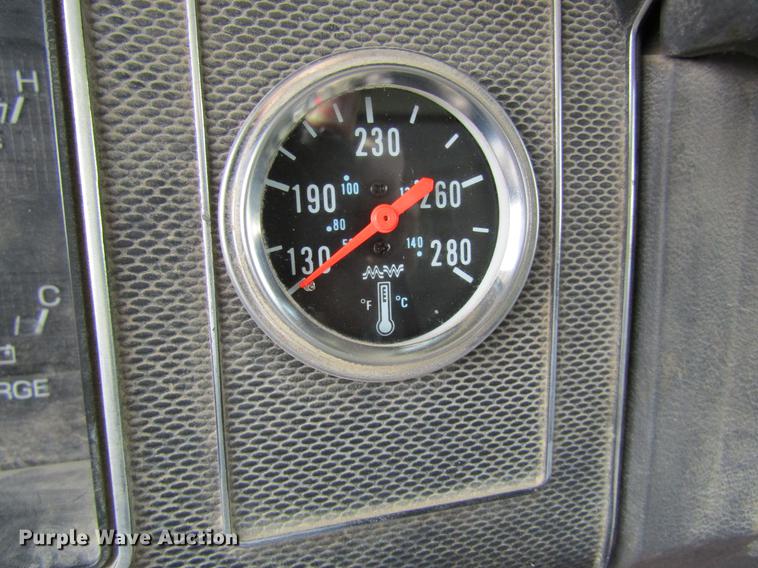 image for item DB5925 1991 Ford F900 dump truck