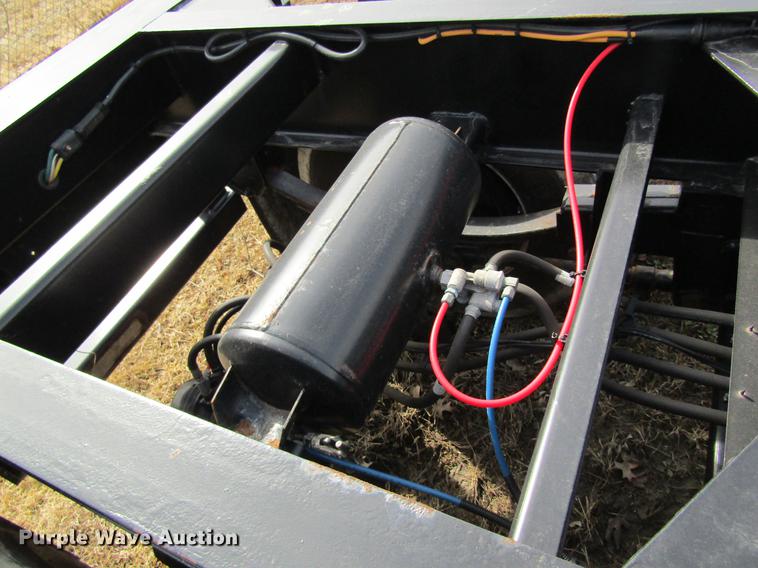 image for item DB5928 2010 Hyundai CGN403-516 trailer chassis