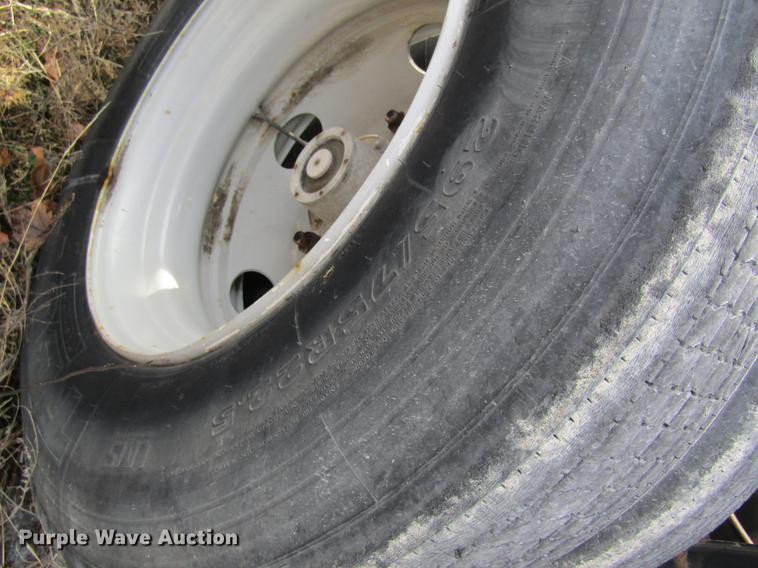 image for item DB5930 2009 Hyundai CGN403-516 trailer chassis