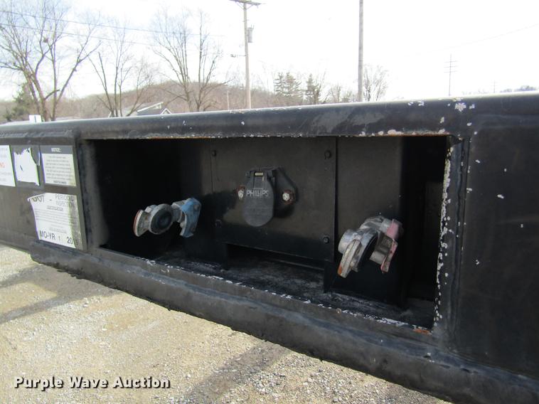 image for item DB5931 2009 Hyundai CGN403-516 trailer chassis