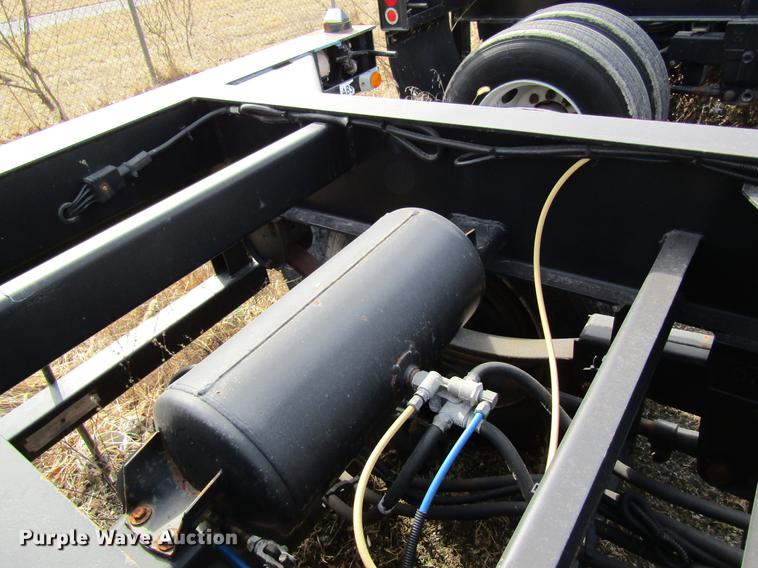 image for item DB5932 2009 Hyundai CGN403-516 trailer chassis