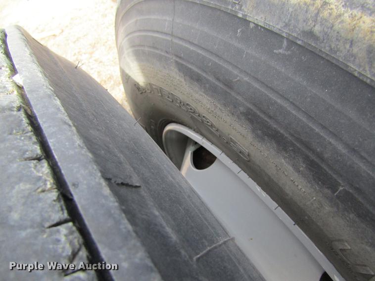 image for item DB5932 2009 Hyundai CGN403-516 trailer chassis