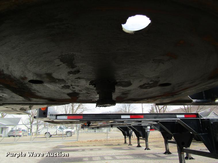 image for item DB5932 2009 Hyundai CGN403-516 trailer chassis