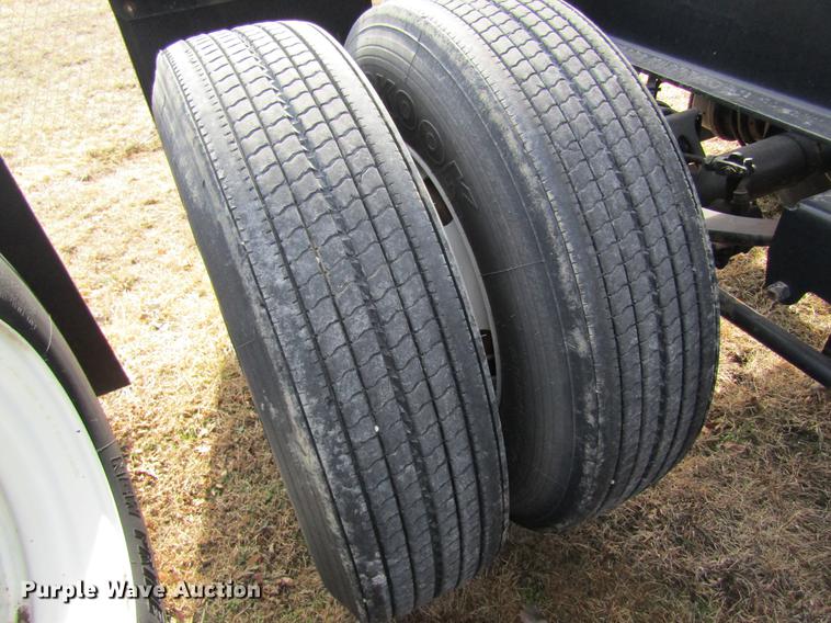 image for item DB5935 2010 Hyundai CGN403-516 trailer chassis