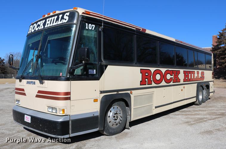 image for item DB6577 1991 MCI 102-C3 coach bus