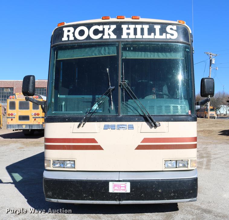 image for item DB6577 1991 MCI 102-C3 coach bus