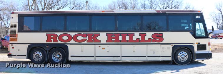image for item DB6577 1991 MCI 102-C3 coach bus
