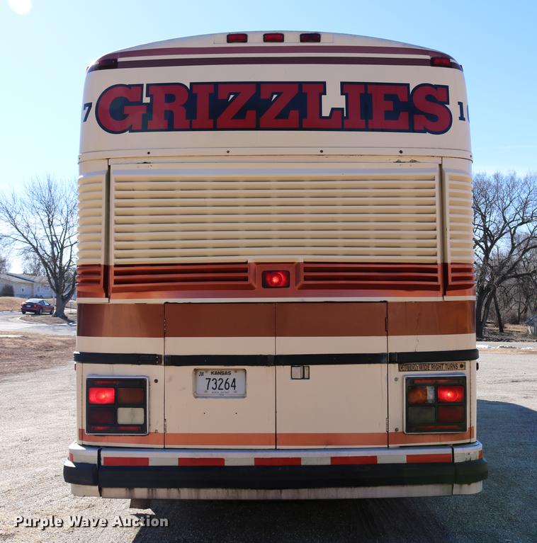 image for item DB6577 1991 MCI 102-C3 coach bus