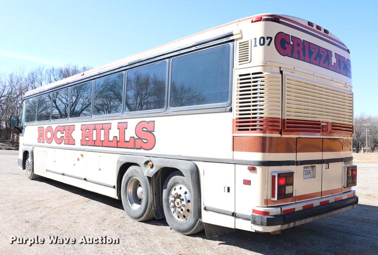 image for item DB6577 1991 MCI 102-C3 coach bus