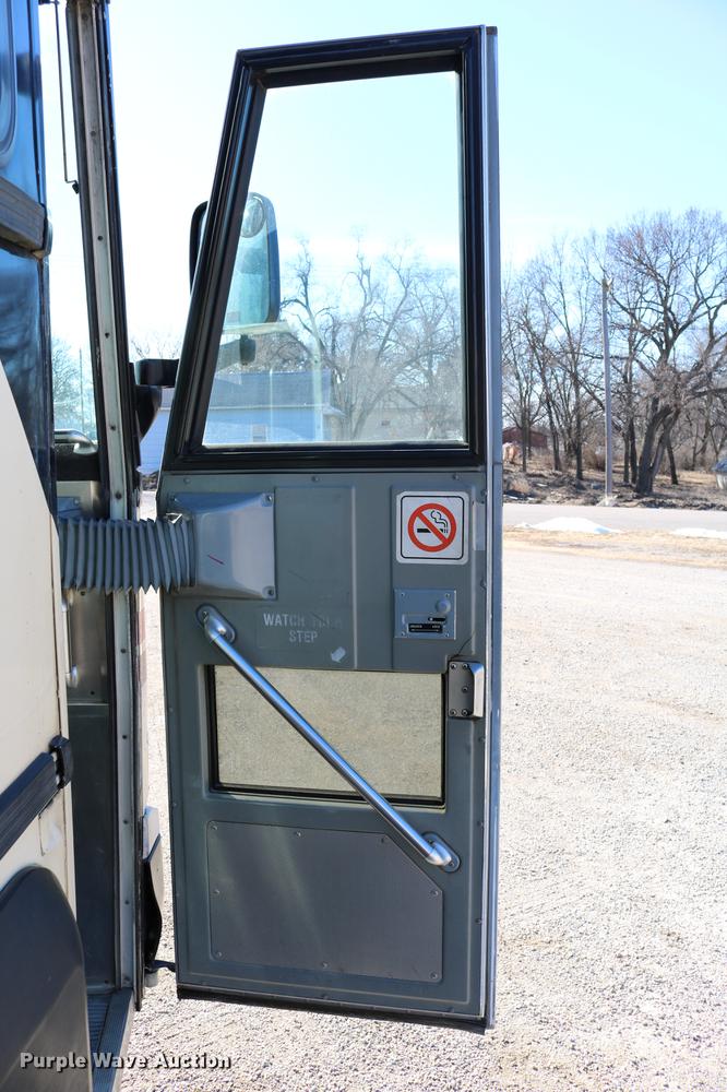 image for item DB6577 1991 MCI 102-C3 coach bus