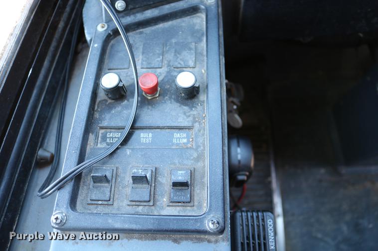 image for item DB6577 1991 MCI 102-C3 coach bus