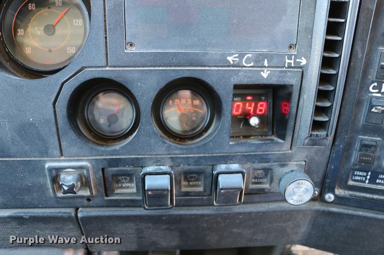 image for item DB6577 1991 MCI 102-C3 coach bus