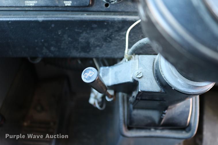 image for item DB6577 1991 MCI 102-C3 coach bus