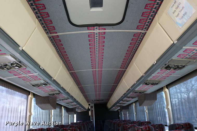 image for item DB6577 1991 MCI 102-C3 coach bus