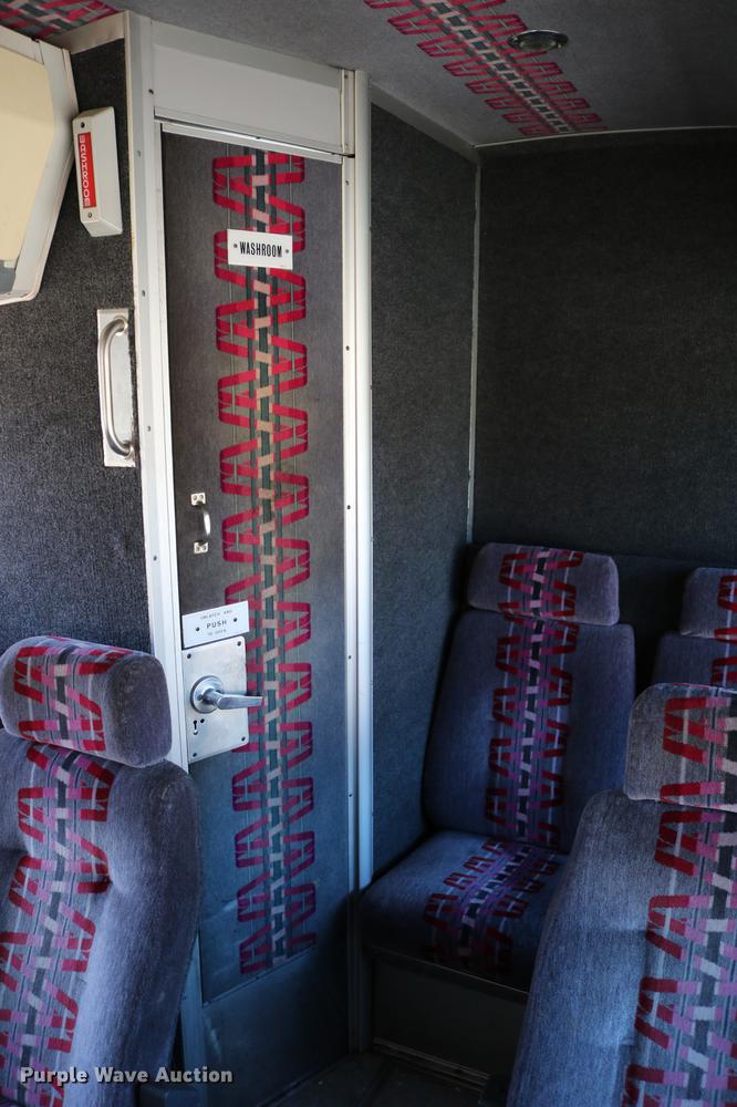 image for item DB6577 1991 MCI 102-C3 coach bus