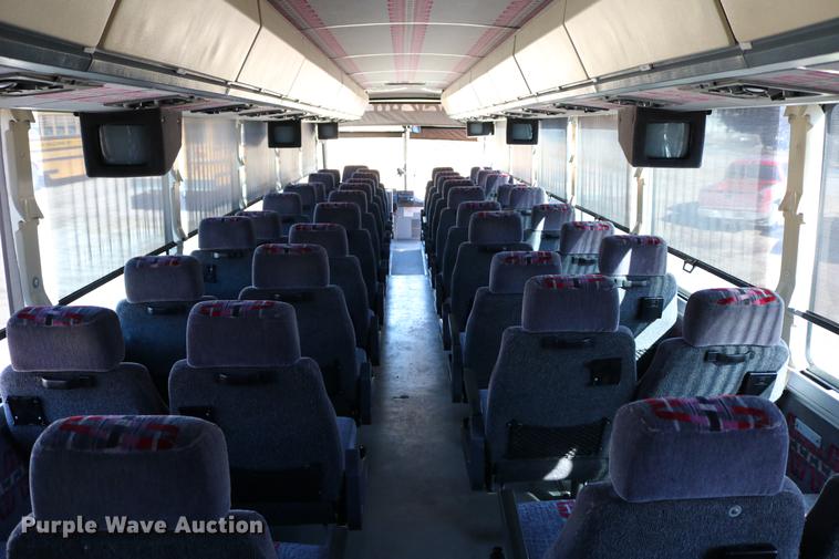 image for item DB6577 1991 MCI 102-C3 coach bus