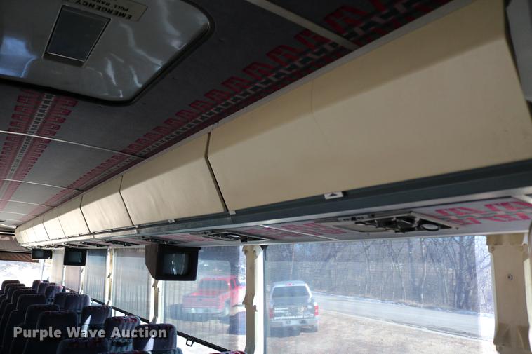 image for item DB6577 1991 MCI 102-C3 coach bus