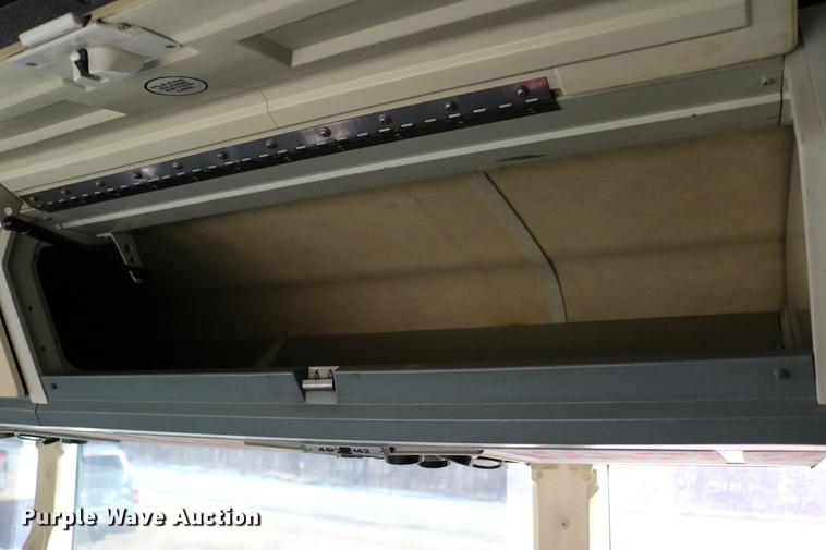 image for item DB6577 1991 MCI 102-C3 coach bus