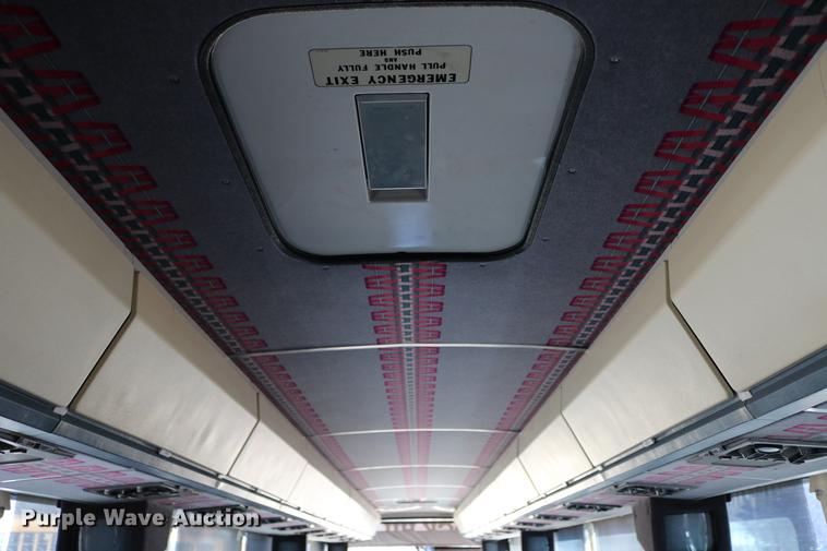 image for item DB6577 1991 MCI 102-C3 coach bus