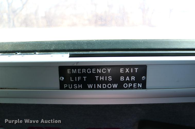 image for item DB6577 1991 MCI 102-C3 coach bus