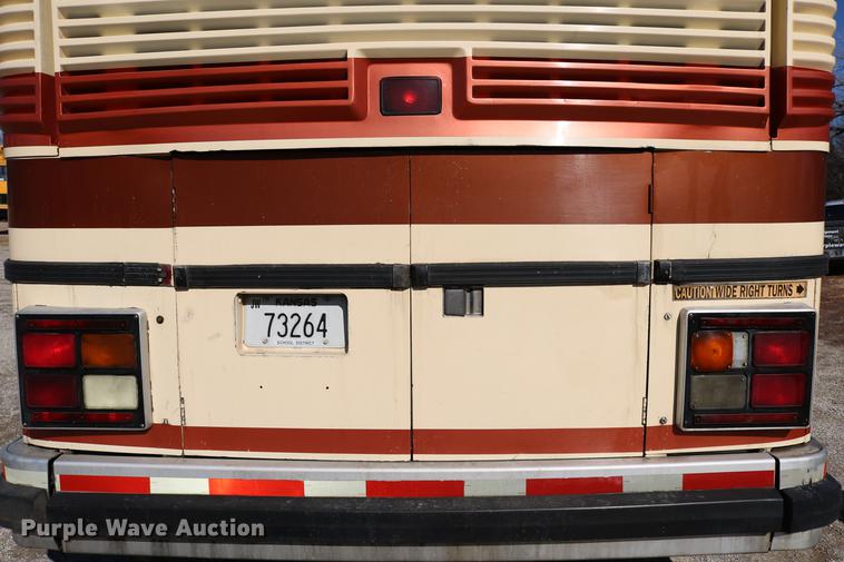 image for item DB6577 1991 MCI 102-C3 coach bus