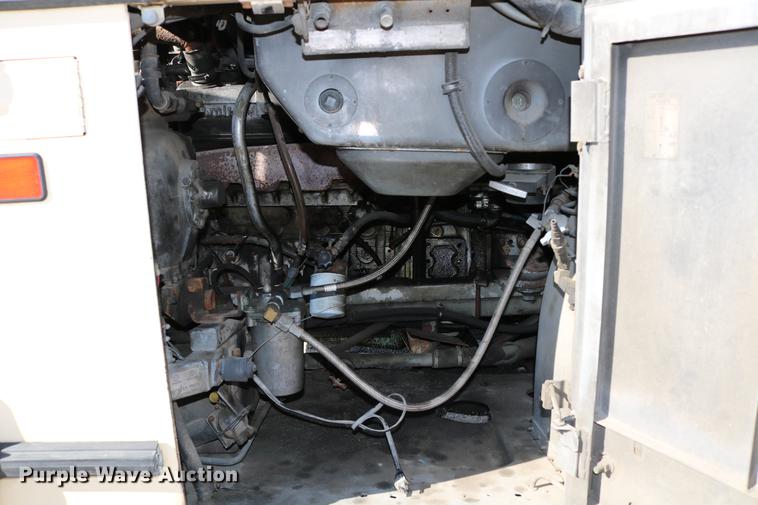 image for item DB6577 1991 MCI 102-C3 coach bus