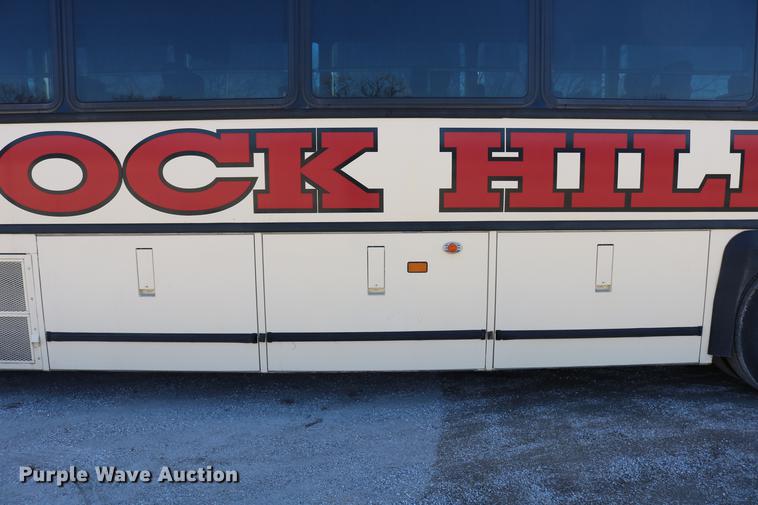 image for item DB6577 1991 MCI 102-C3 coach bus