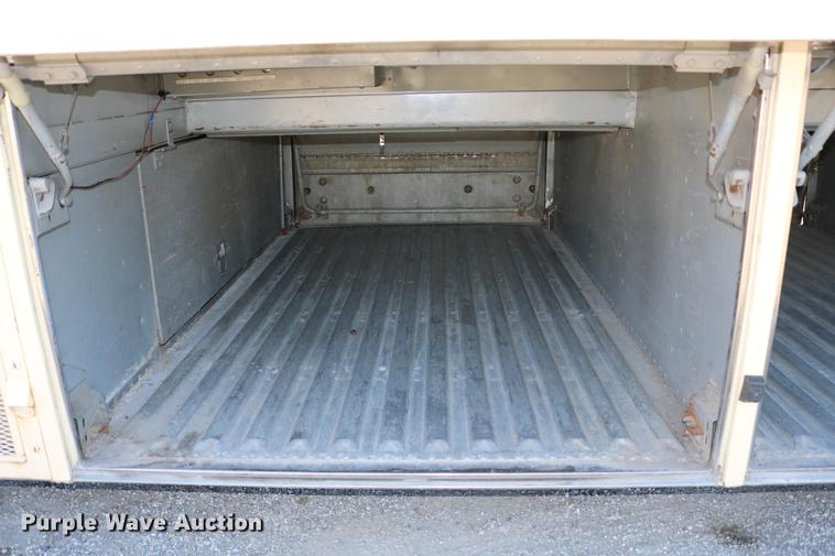 image for item DB6577 1991 MCI 102-C3 coach bus