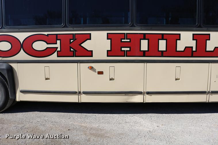 image for item DB6577 1991 MCI 102-C3 coach bus