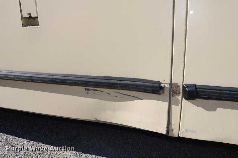 image for item DB6577 1991 MCI 102-C3 coach bus