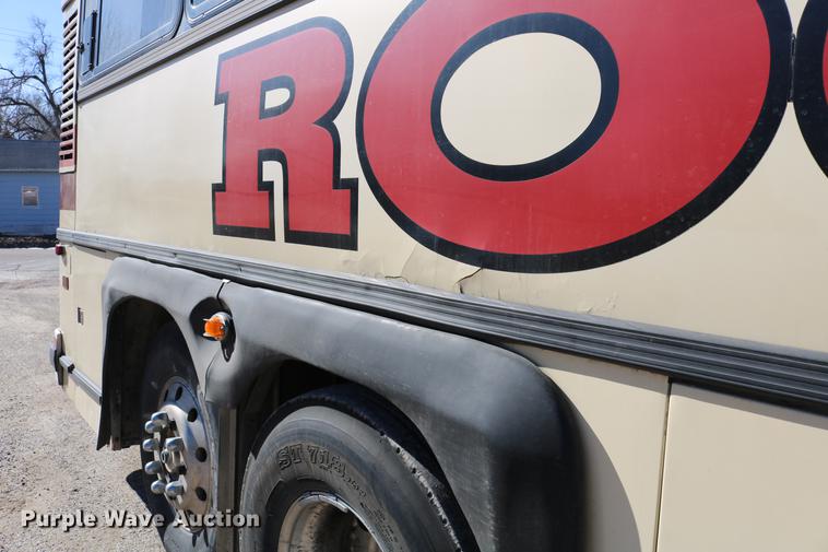 image for item DB6577 1991 MCI 102-C3 coach bus