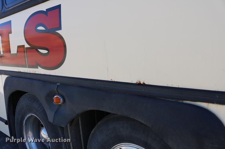 image for item DB6577 1991 MCI 102-C3 coach bus