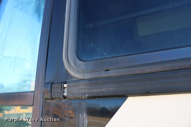 image for item DB6577 1991 MCI 102-C3 coach bus