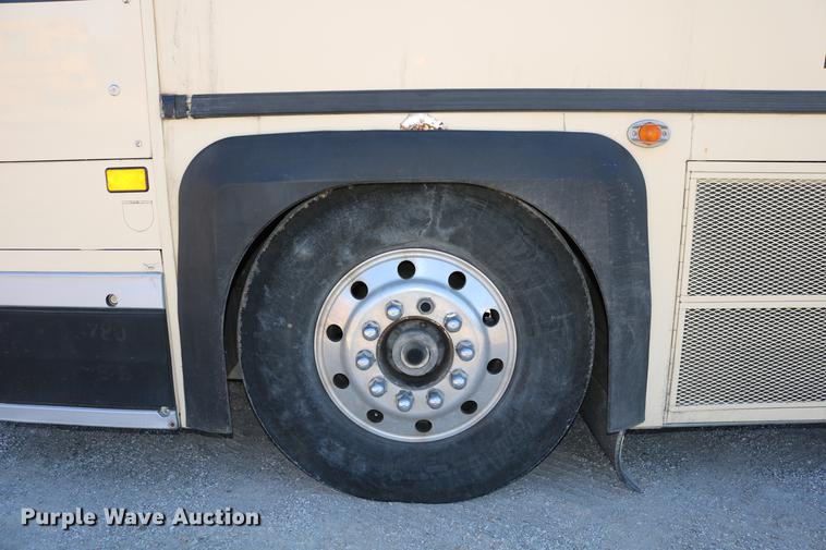 image for item DB6577 1991 MCI 102-C3 coach bus